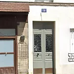 Cosy 2 Person Studio - Near Eiffel Tower